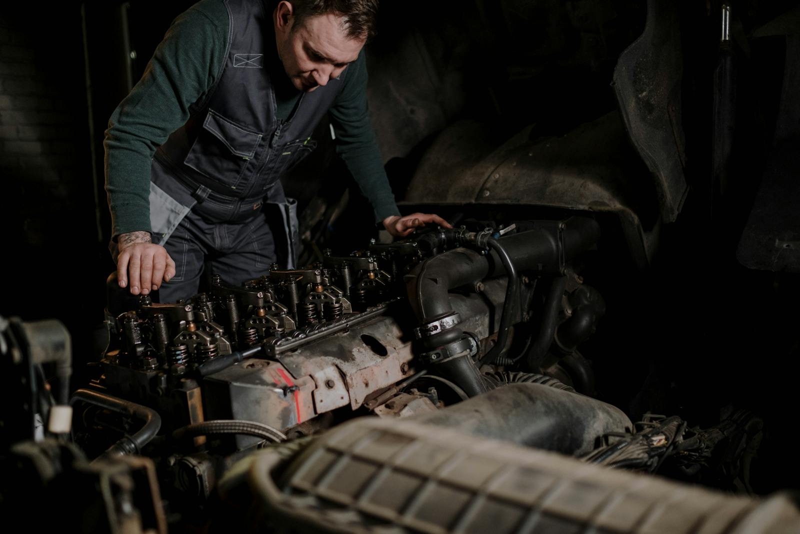 Motor Takozu Nedir, Ne Zaman Değişir? Titreşim Kontrolü